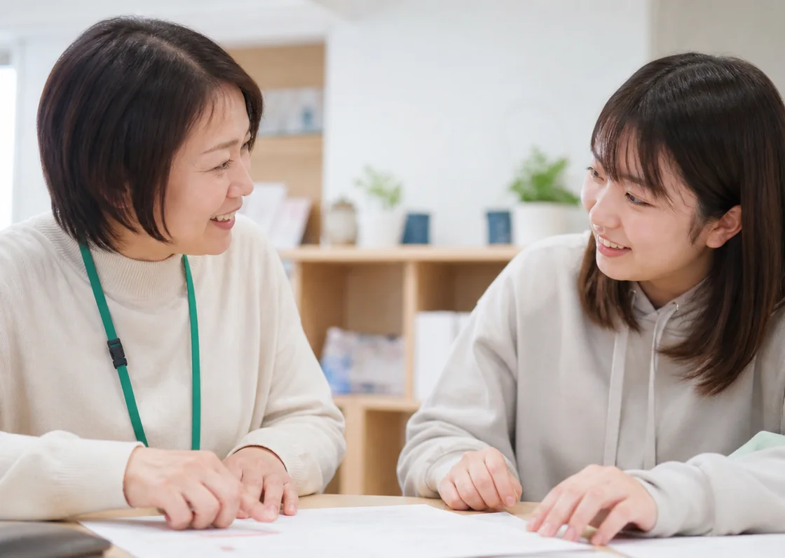 スタッフと一緒に作業する様子